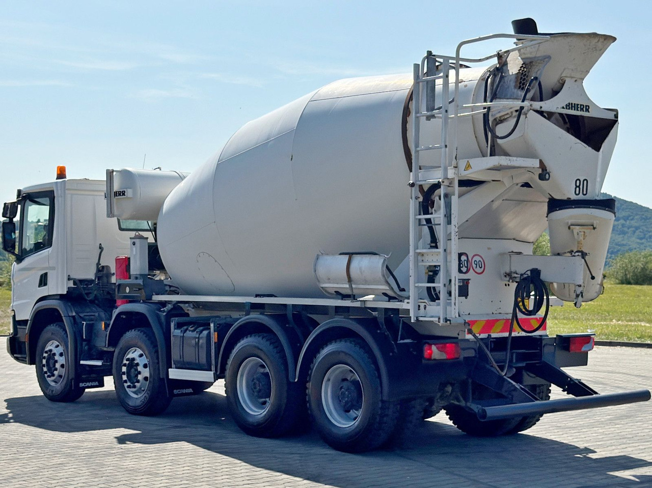 Scania P 450 * Betonmischer * 8x4 * TOPZUSTAND - Autobetoonisegisti: pilt 5 Scania P 450 * Betonmischer * 8x4 * TOPZUSTAND - Autobetoonisegisti: pilt 5