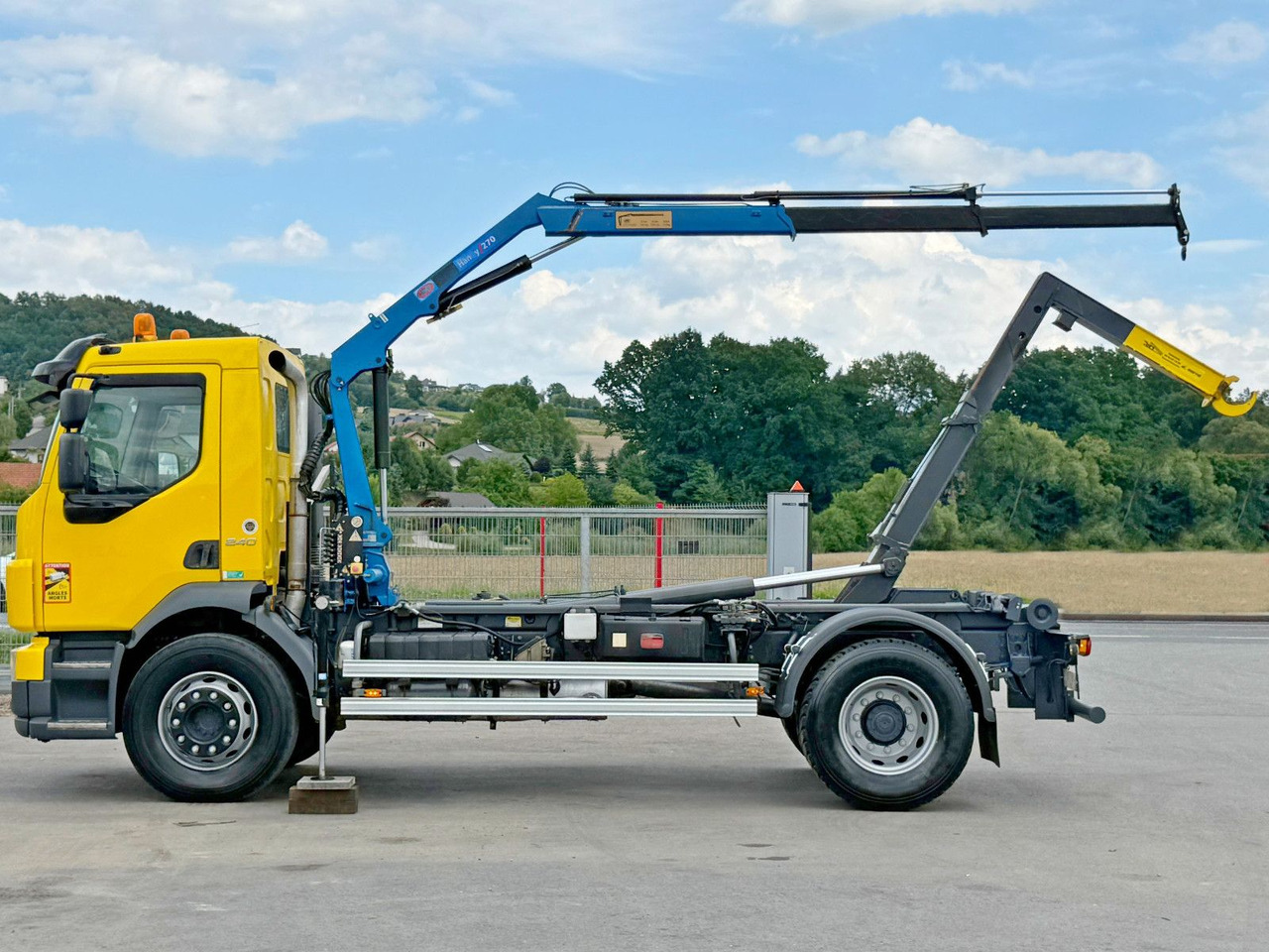 Volvo FL 240 * Abrollkipper * HMF 270 K2 * TOPZUSTAND - Konkstõstukiga veoauto: pilt 5 Volvo FL 240 * Abrollkipper * HMF 270 K2 * TOPZUSTAND - Konkstõstukiga veoauto: pilt 5