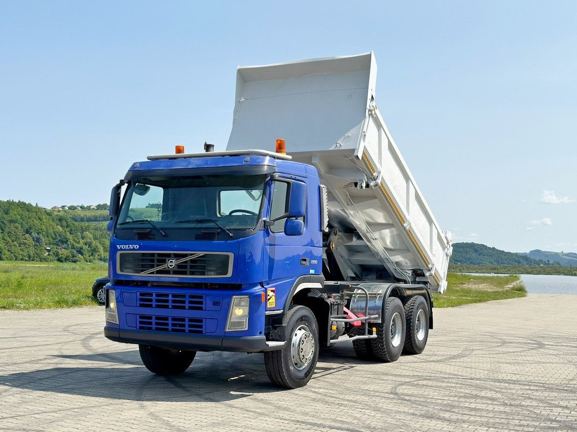 Volvo FM 380 Kipper 5,20 m + BORDMATIC / 6x4 - Kallurauto, Kraanaga veoauto: pilt 2 Volvo FM 380 Kipper 5,20 m + BORDMATIC / 6x4 - Kallurauto, Kraanaga veoauto: pilt 2