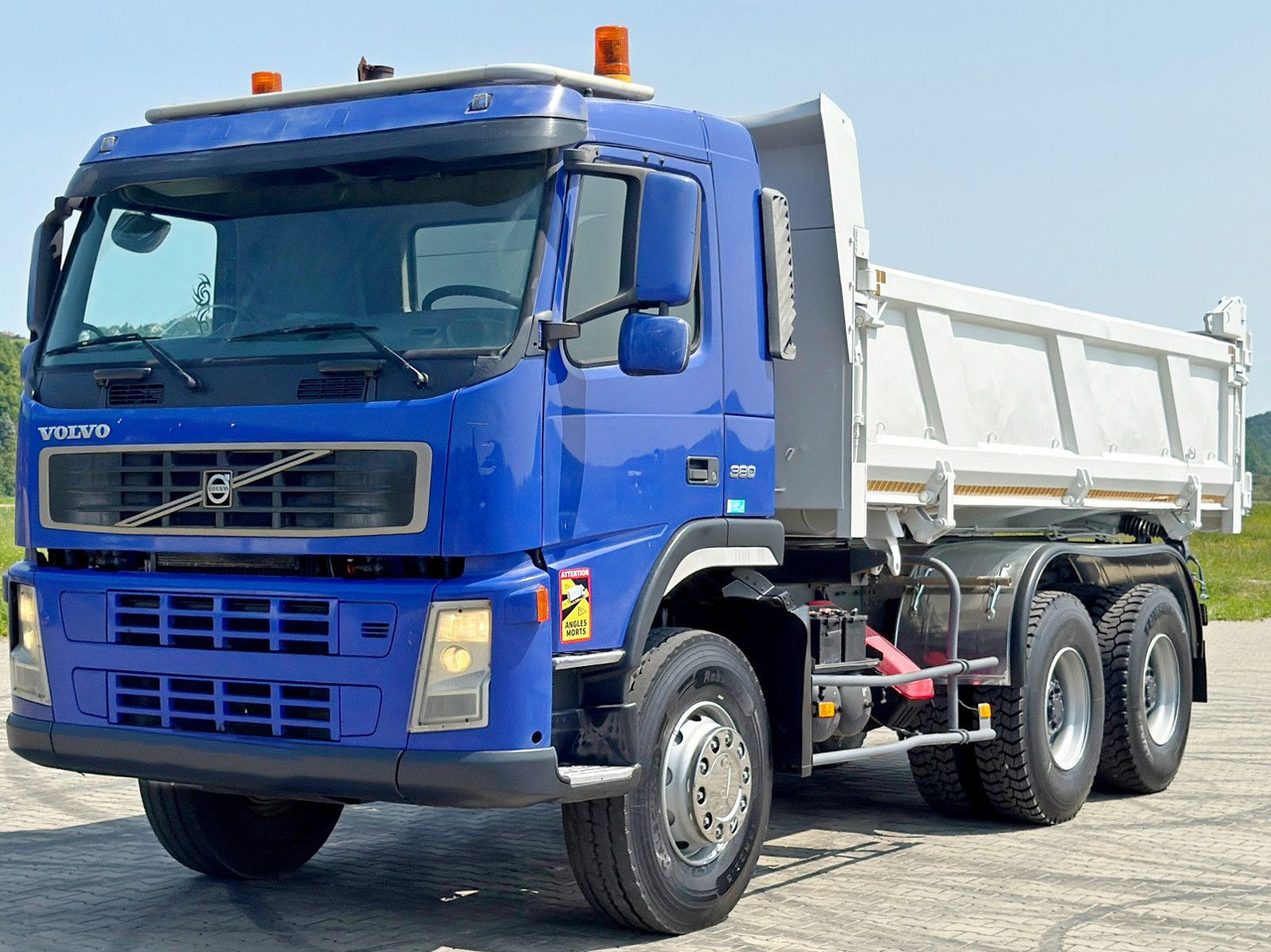 Volvo FM 380 Kipper 5,20 m + BORDMATIC / 6x4 - Kallurauto, Kraanaga veoauto: pilt 5 Volvo FM 380 Kipper 5,20 m + BORDMATIC / 6x4 - Kallurauto, Kraanaga veoauto: pilt 5