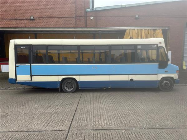 2000 Mercedes 814 Vario Automatic - Maakonnaliini buss: pilt 3 2000 Mercedes 814 Vario Automatic - Maakonnaliini buss: pilt 3