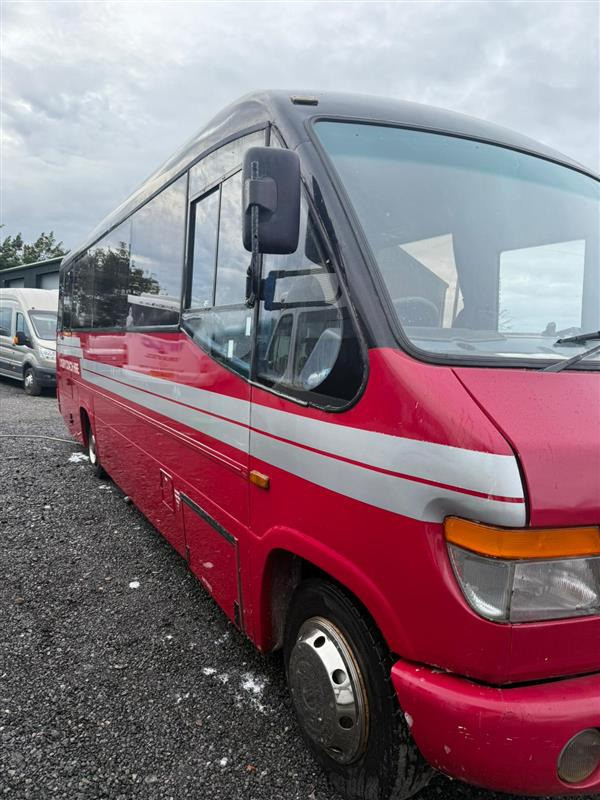 2005 Mercedes 29 seat Plaxton Cheetah minicoach - Väikebuss, Mikrobuss: pilt 3 2005 Mercedes 29 seat Plaxton Cheetah minicoach - Väikebuss, Mikrobuss: pilt 3