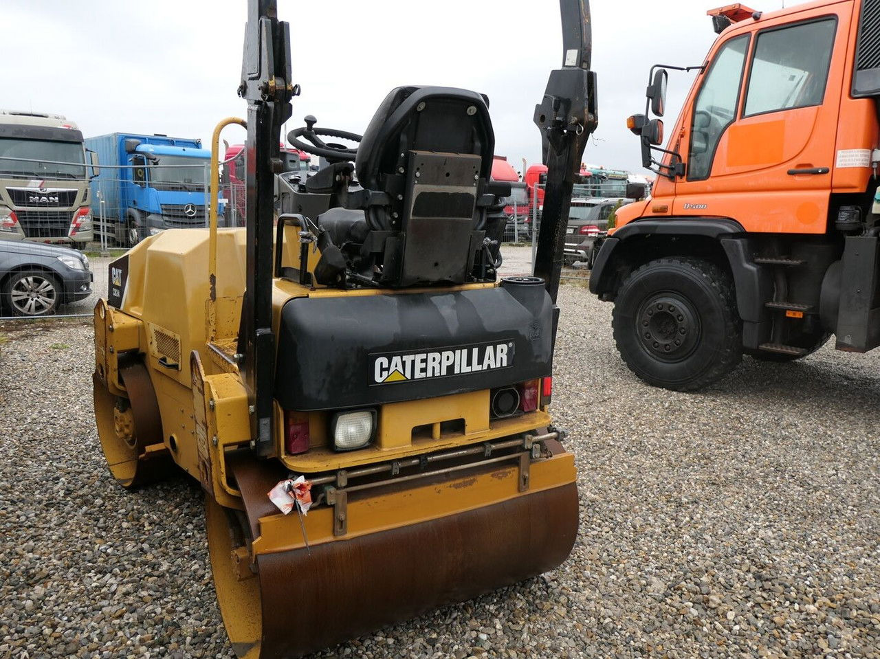 Caterpillar CB24 XT - Teerull: pilt 3 Caterpillar CB24 XT - Teerull: pilt 3