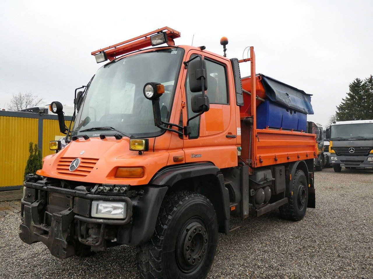 Mercedes-Benz Unimog U500 - Lumekoristusmasina: pilt 1 Mercedes-Benz Unimog U500 - Lumekoristusmasina: pilt 1