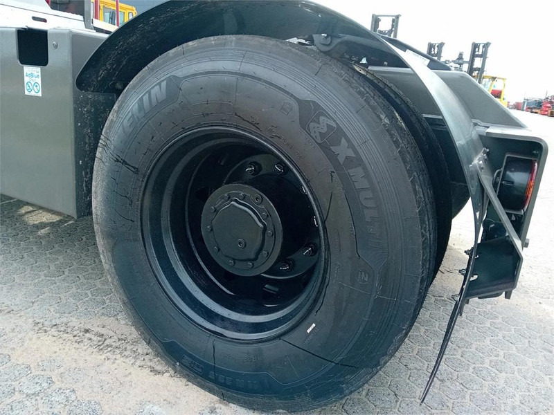 Terberg YT220 - Laotraktor: pilt 5 Terberg YT220 - Laotraktor: pilt 5