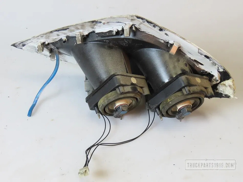 DAF 1784823 Lighting Skylight Re. - Udutuled - Veoauto: pilt 2 DAF 1784823 Lighting Skylight Re. - Udutuled - Veoauto: pilt 2