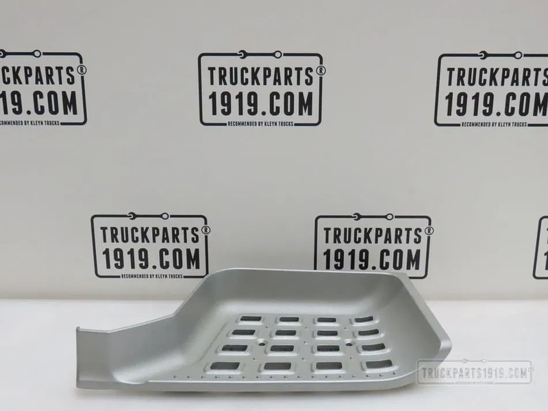 DAF 1945872 Opstap trede Re. DAF XF - Pealisehitus ja välispind - Veoauto: pilt 1 DAF 1945872 Opstap trede Re. DAF XF - Pealisehitus ja välispind - Veoauto: pilt 1