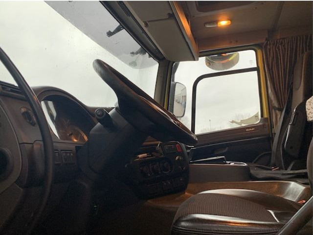 DAF CF Sleeper Cab L2 H1 Euro6 - Kabiin ja interjöör - Veoauto: pilt 5 DAF CF Sleeper Cab L2 H1 Euro6 - Kabiin ja interjöör - Veoauto: pilt 5