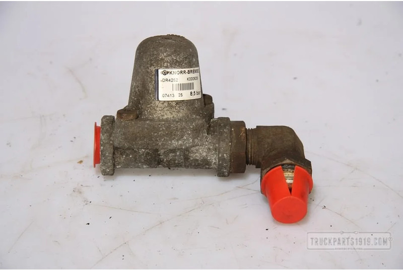 KNORR-BREMSE Compressed Air System Overstroomklep Used - Klapp - Veoauto: pilt 1 KNORR-BREMSE Compressed Air System Overstroomklep Used - Klapp - Veoauto: pilt 1