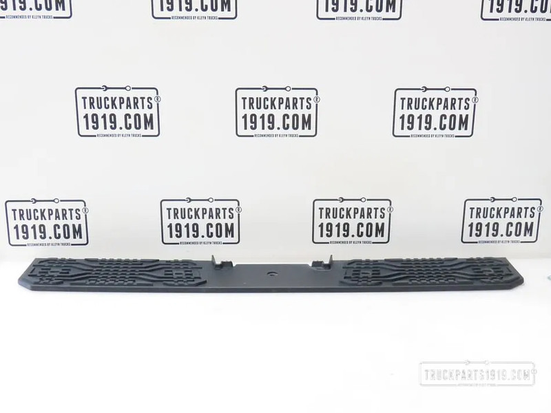 MAN 81.41614-0099 Opstaptrede bumper - Kaitseraud - Veoauto: pilt 1 MAN 81.41614-0099 Opstaptrede bumper - Kaitseraud - Veoauto: pilt 1