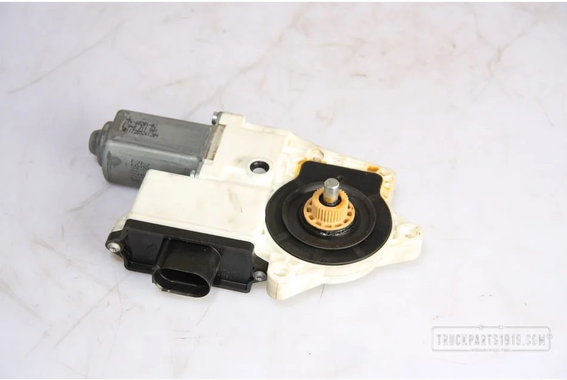 MAN Body & Chassis Parts Raammotor links - Aknatõstemootor - Veoauto: pilt 2 MAN Body & Chassis Parts Raammotor links - Aknatõstemootor - Veoauto: pilt 2