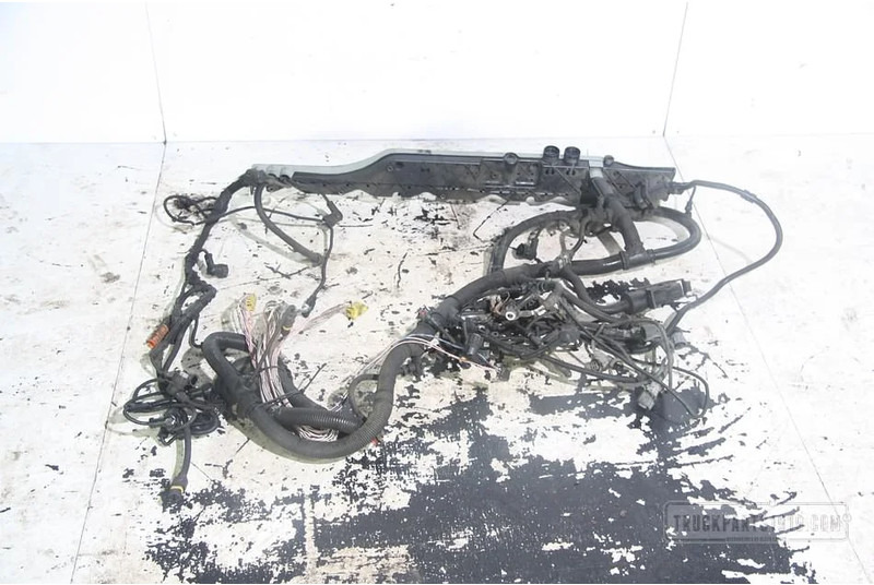 MAN Electrical System Motorkabelboom Used - Kaablid/ Juhtmestik - Veoauto: pilt 1 MAN Electrical System Motorkabelboom Used - Kaablid/ Juhtmestik - Veoauto: pilt 1