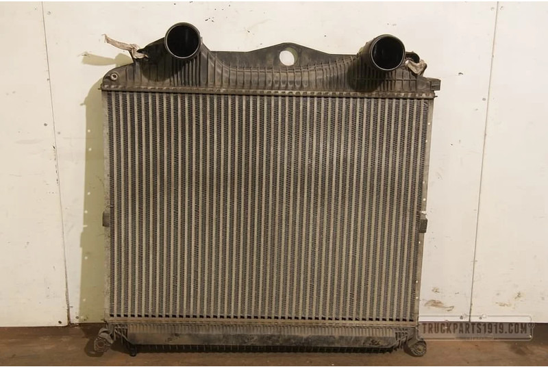 MAN TGA 81.06130-0175 Interkoeler TGA - Radiaator - Veoauto: pilt 2 MAN TGA 81.06130-0175 Interkoeler TGA - Radiaator - Veoauto: pilt 2