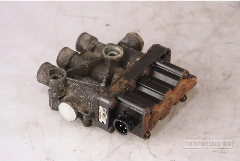 Renault Compressed Air System ECAS magneetventiel Renault - Klapp - Veoauto: pilt 2 Renault Compressed Air System ECAS magneetventiel Renault - Klapp - Veoauto: pilt 2