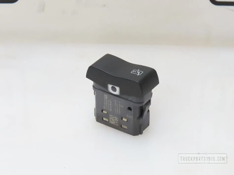 Scania 2092008 Schakelaar Scania - Armatuurlaud - Veoauto: pilt 1 Scania 2092008 Schakelaar Scania - Armatuurlaud - Veoauto: pilt 1