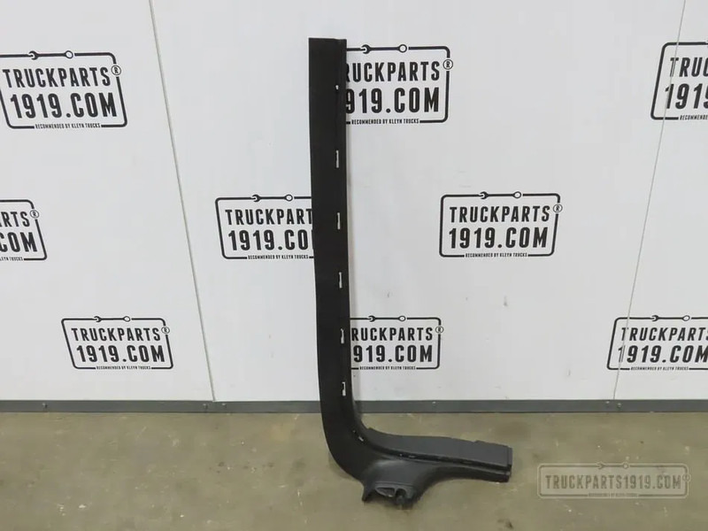 Scania 2126891 Paneel A-stijl Re. Scania - Kabiin ja interjöör - Veoauto: pilt 1 Scania 2126891 Paneel A-stijl Re. Scania - Kabiin ja interjöör - Veoauto: pilt 1