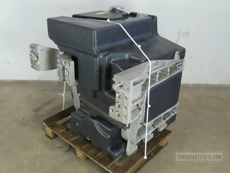 Volvo 22951971 Brandstoftank + steunen 290L - Kütusepaak - Veoauto: pilt 2 Volvo 22951971 Brandstoftank + steunen 290L - Kütusepaak - Veoauto: pilt 2