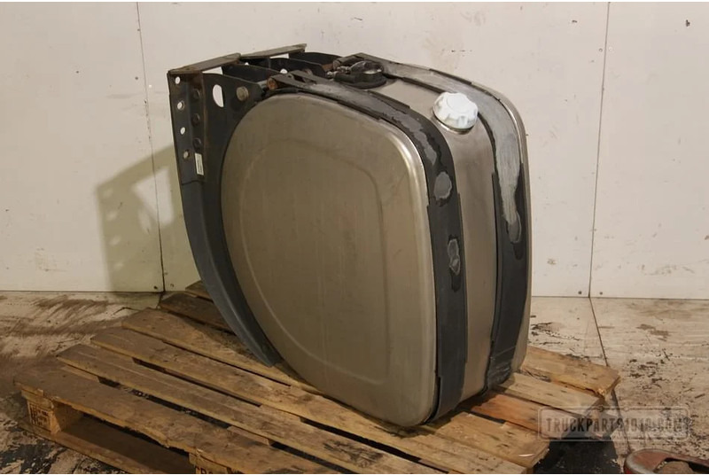 Volvo Exhaust System AdBlue tank VOLVO FH - AdBlue paak - Veoauto: pilt 1 Volvo Exhaust System AdBlue tank VOLVO FH - AdBlue paak - Veoauto: pilt 1