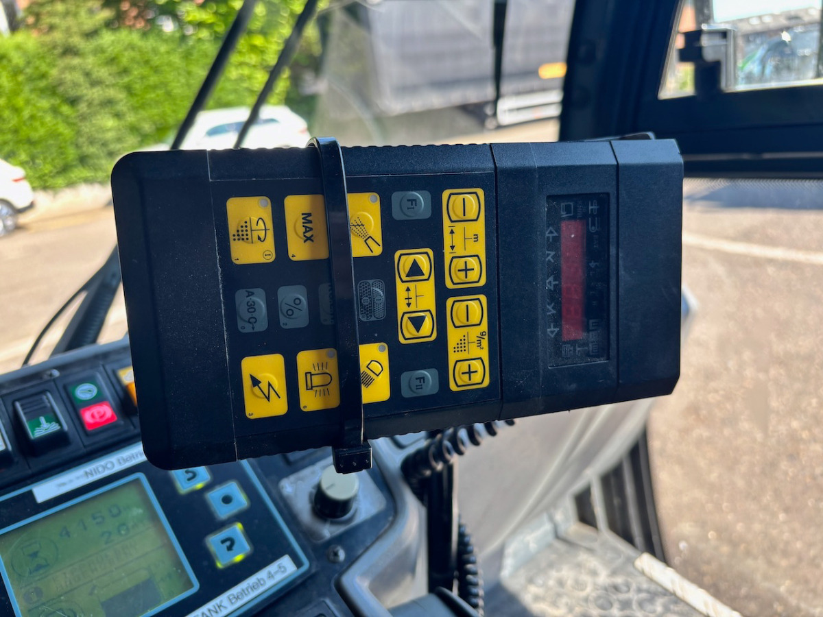Kommunaal-/ Erisõiduk MULTICAR Tremo X56: pilt 10
