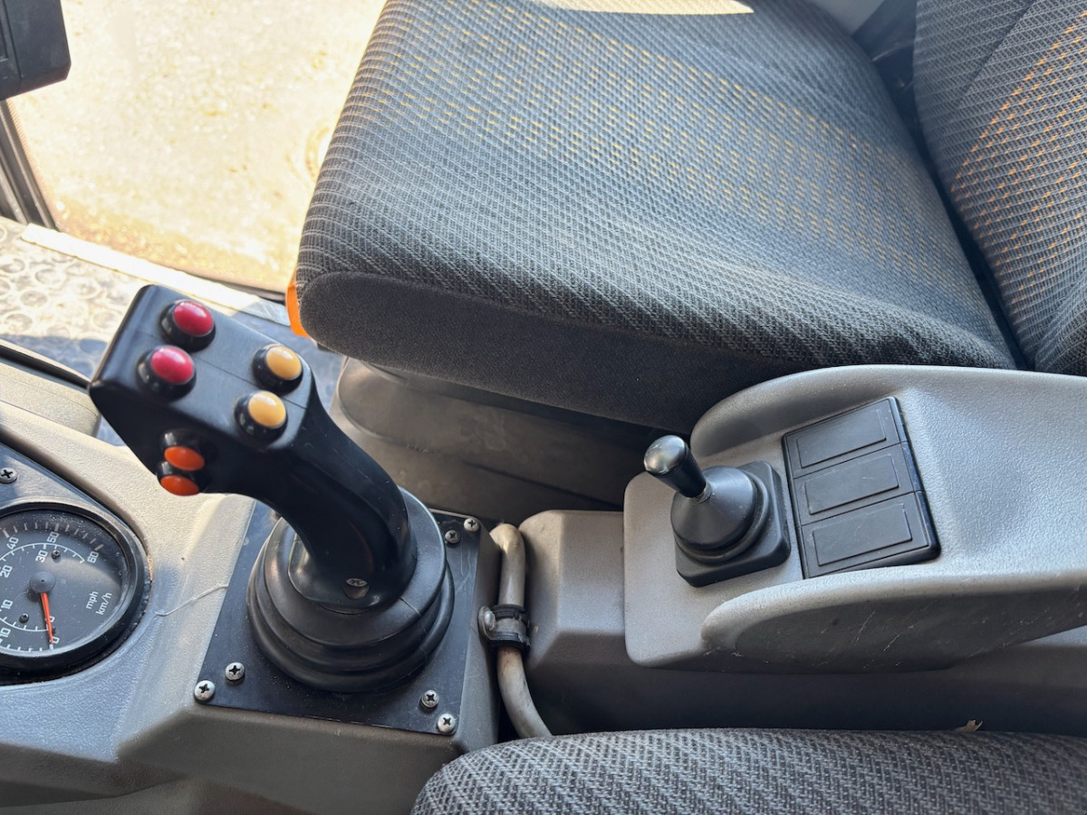 Kommunaal-/ Erisõiduk MULTICAR Tremo X56: pilt 11