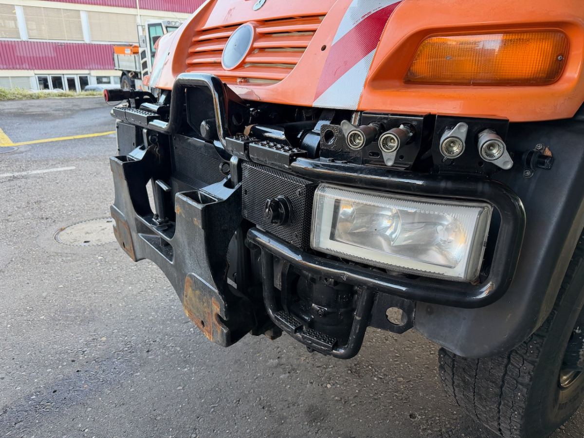 UNIMOG U400 - Kommunaal-/ Erisõiduk: pilt 4 UNIMOG U400 - Kommunaal-/ Erisõiduk: pilt 4