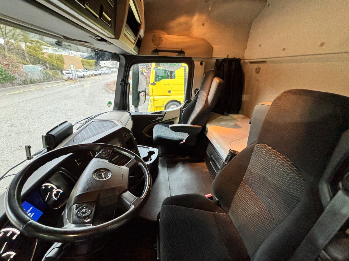 MERCEDES Actros 2543 6x2 Container Transport - Konteinerveduk/ Tõstukiga veoauto: pilt 4 MERCEDES Actros 2543 6x2 Container Transport - Konteinerveduk/ Tõstukiga veoauto: pilt 4