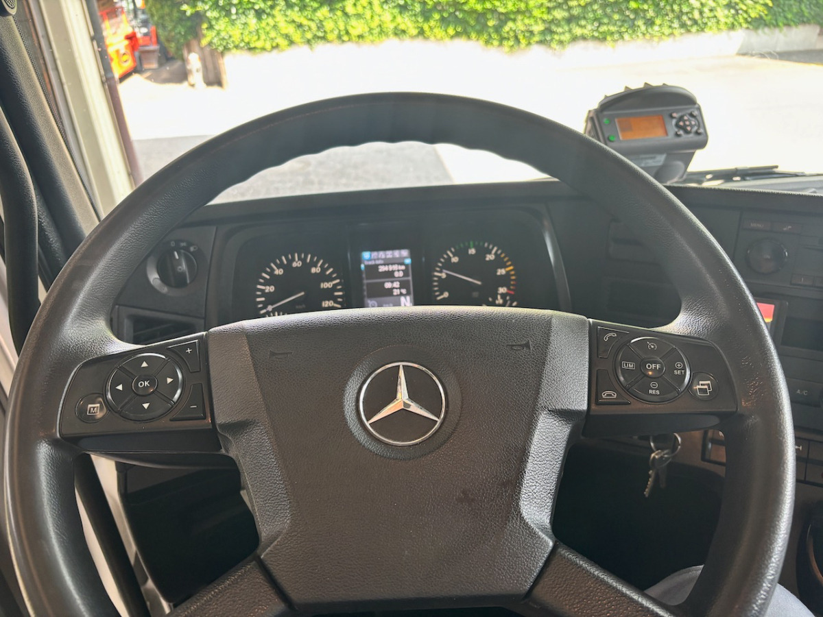 MERCEDES Antos 1824 - Kasti veoauto: pilt 5 MERCEDES Antos 1824 - Kasti veoauto: pilt 5