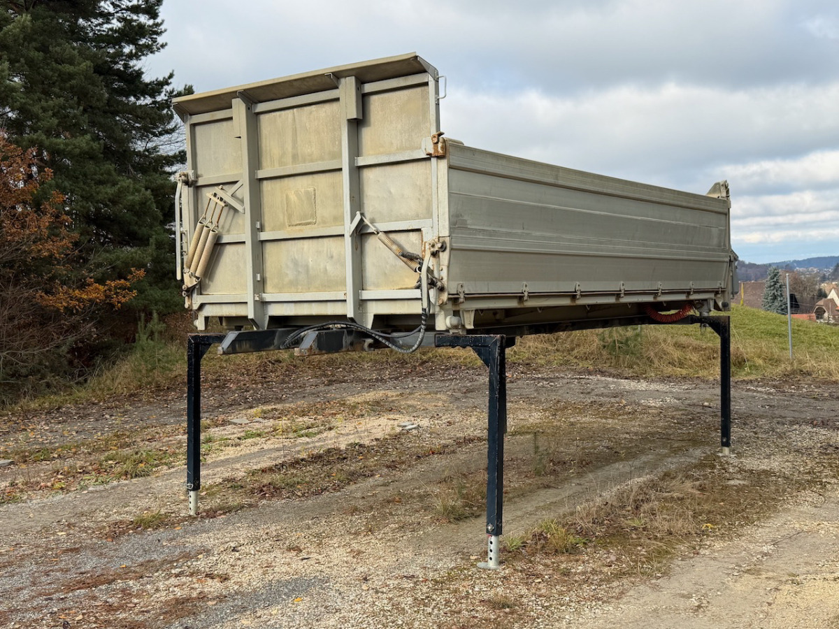 RENAULT C520 8x4 Wechselsystem Siloki + Kipper - Kallurauto: pilt 2 RENAULT C520 8x4 Wechselsystem Siloki + Kipper - Kallurauto: pilt 2