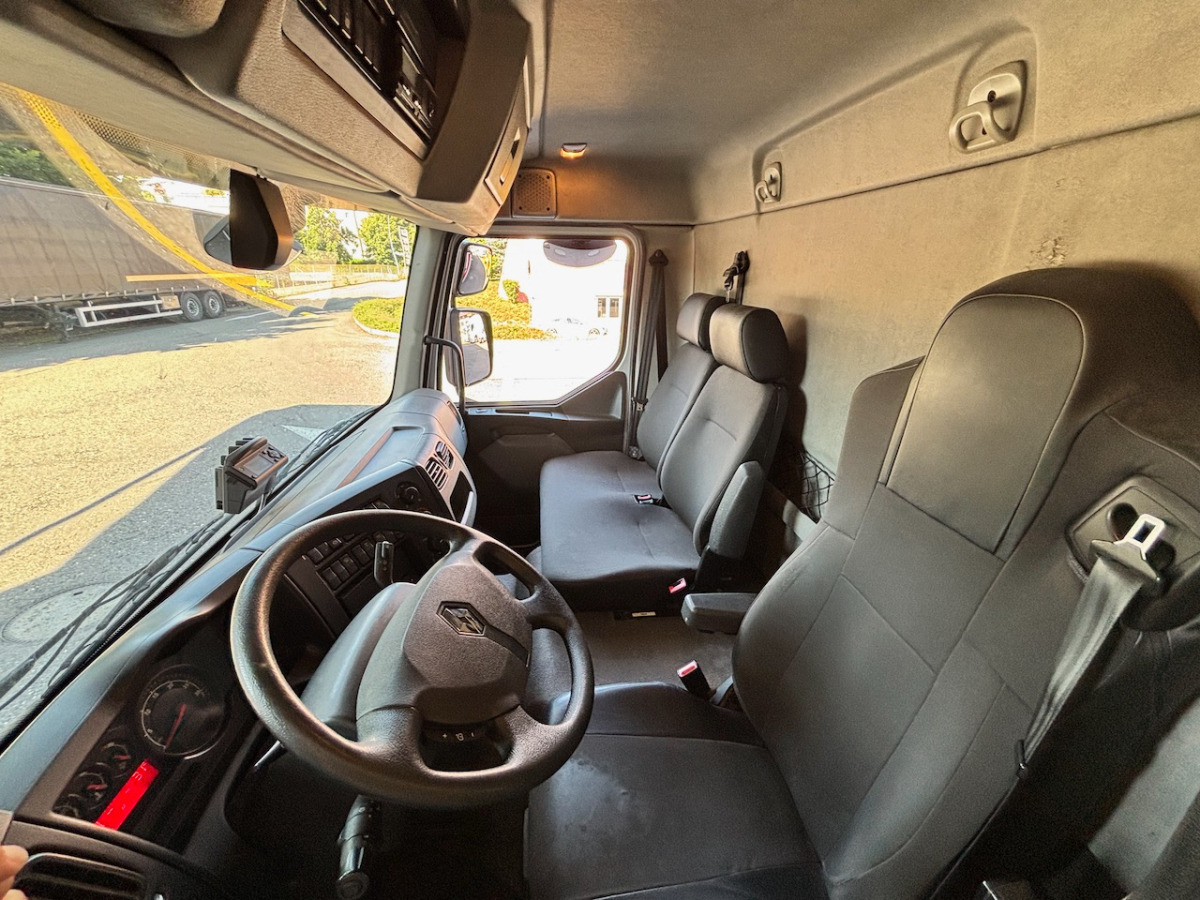 RENAULT D12.240 - Külmutiga veoauto: pilt 4 RENAULT D12.240 - Külmutiga veoauto: pilt 4