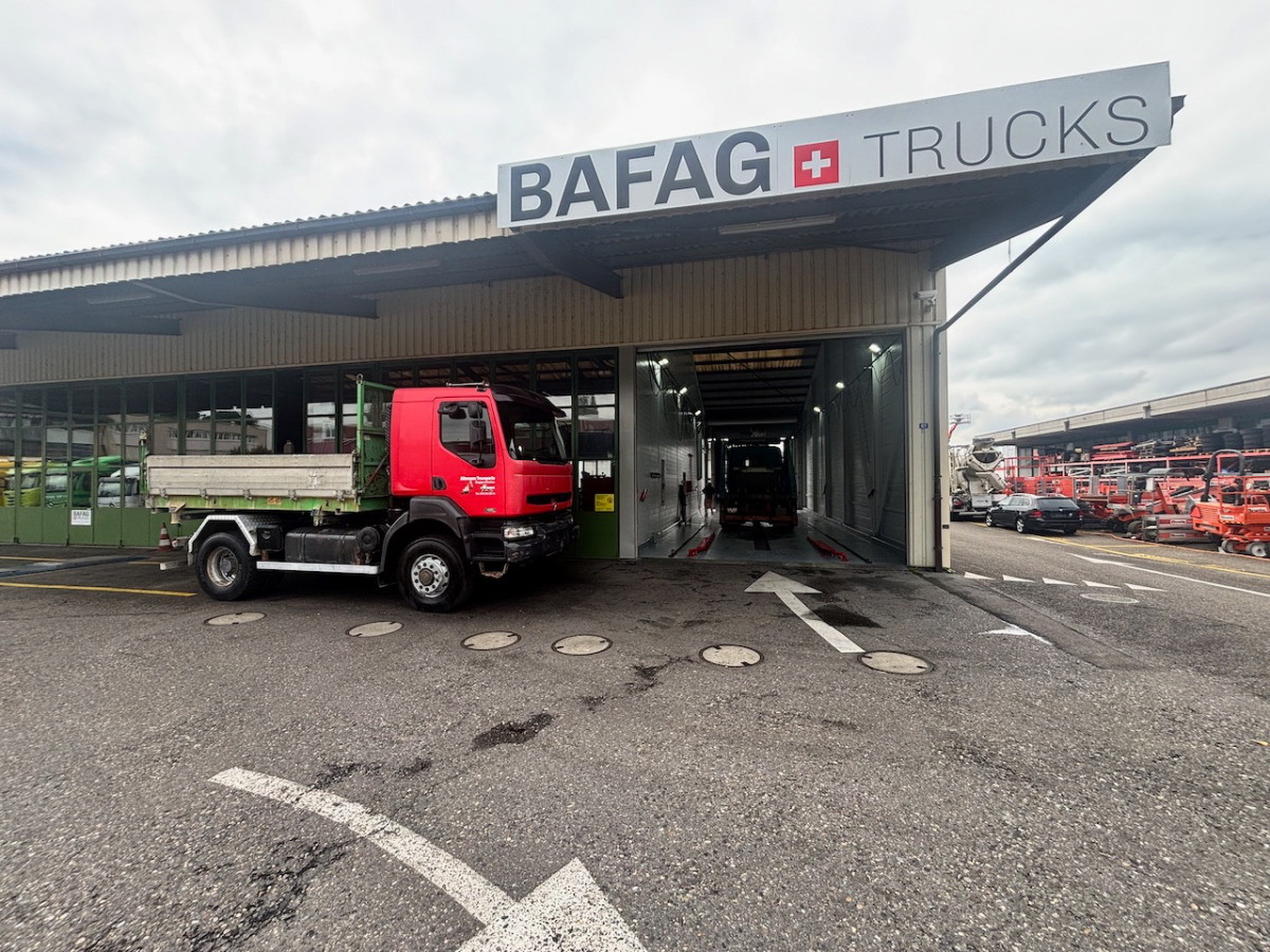 RENAULT Kerax 420DCI 4x4 - Kallurauto: pilt 2 RENAULT Kerax 420DCI 4x4 - Kallurauto: pilt 2