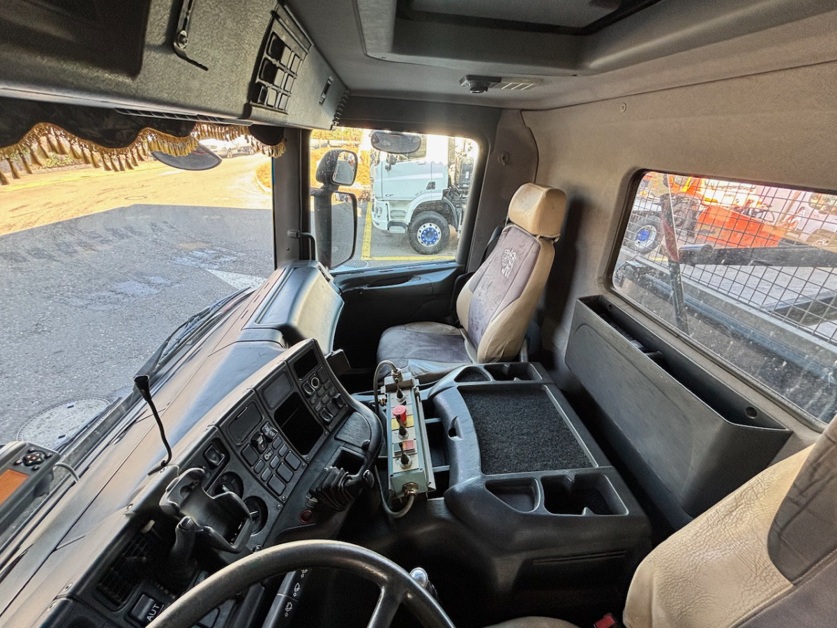 SCANIA P124 6x2 - Nöörtõstukiga veoauto: pilt 5 SCANIA P124 6x2 - Nöörtõstukiga veoauto: pilt 5