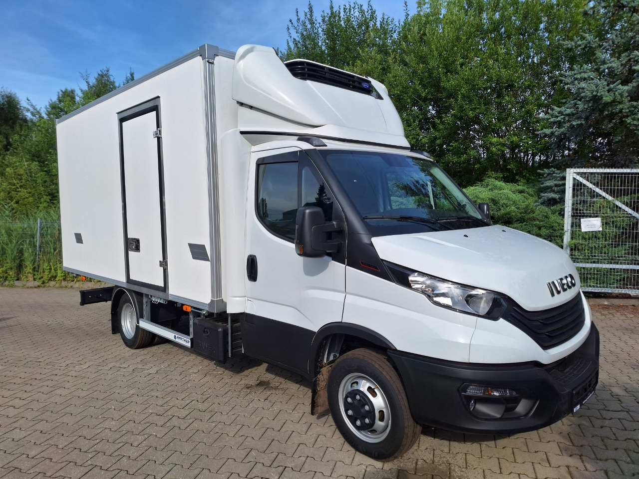 Iveco Daily 70C18 Kühlkoffer LBW BÃR - Tarbesõiduk külmik: pilt 3 Iveco Daily 70C18 Kühlkoffer LBW BÃR - Tarbesõiduk külmik: pilt 3