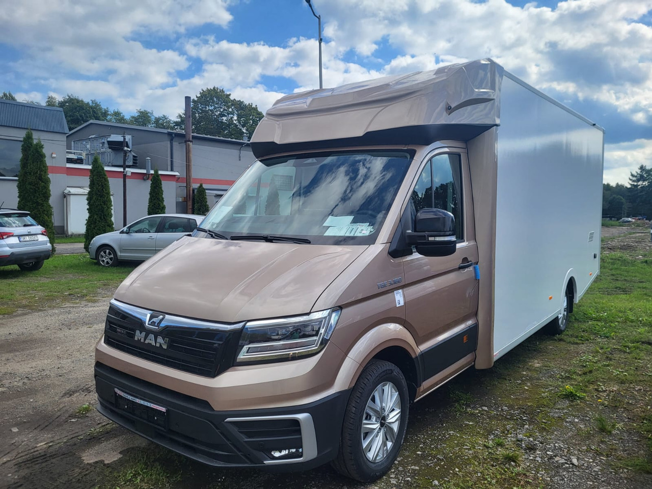 MAN TGE 3.180 Koffer mit Schlafbett - Tarbesõiduk furgoon, Meeskonnaauto: pilt 1 MAN TGE 3.180 Koffer mit Schlafbett - Tarbesõiduk furgoon, Meeskonnaauto: pilt 1