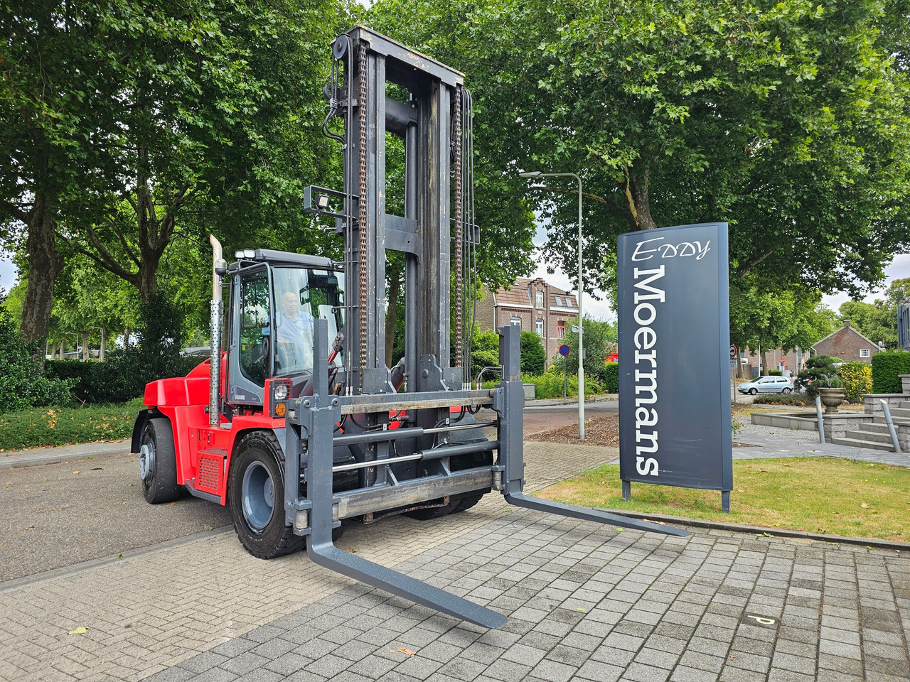 Kalmar DCG 120-6 Diesel - Kahveltõstuk: pilt 1 Kalmar DCG 120-6 Diesel - Kahveltõstuk: pilt 1