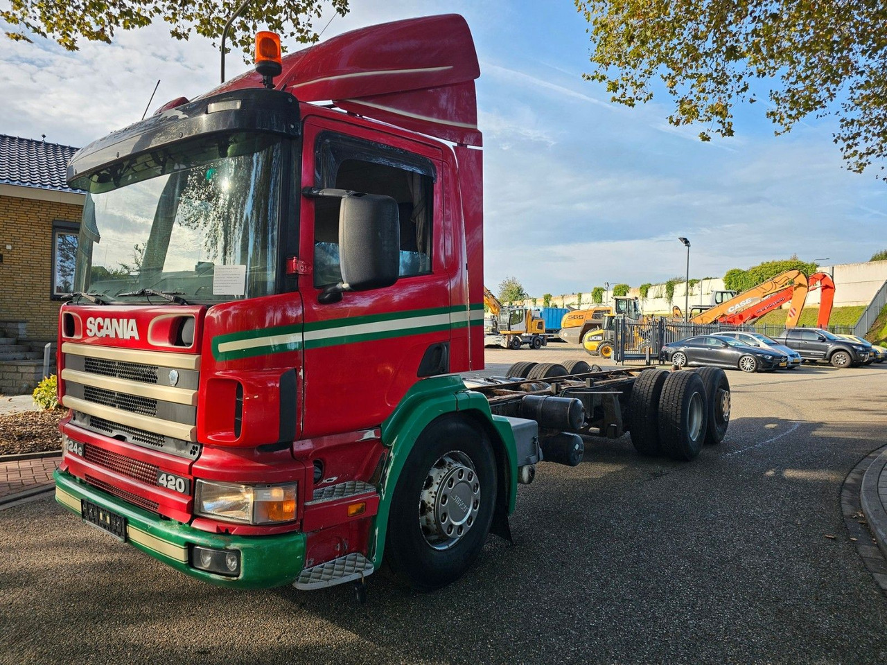 Scania P 124G 420 6x2*4 Fahrgestell - Kabiinišassiiga veoauto: pilt 3 Scania P 124G 420 6x2*4 Fahrgestell - Kabiinišassiiga veoauto: pilt 3
