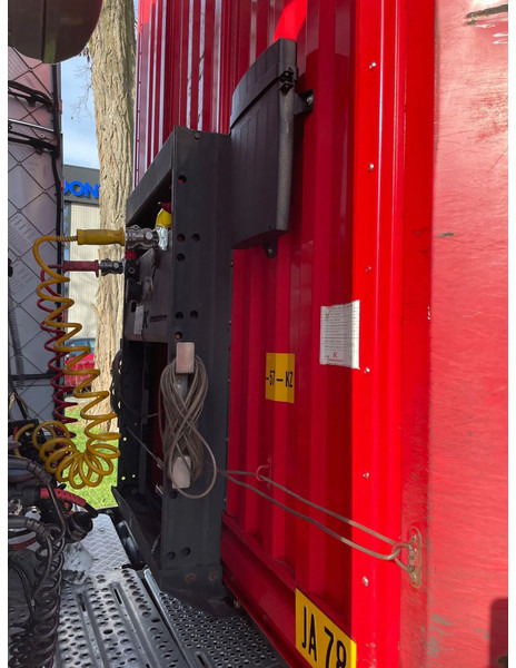 Kässbohrer Taut line XXL certificaat bij - Tentpoolhaagis: pilt 2 Kässbohrer Taut line XXL certificaat bij - Tentpoolhaagis: pilt 2