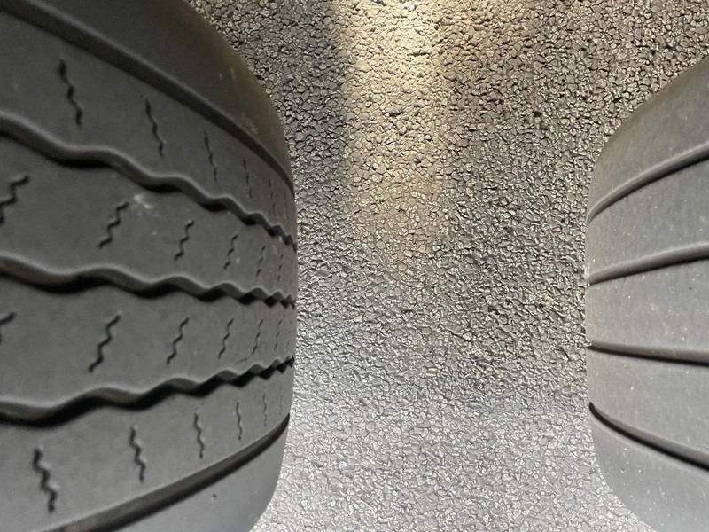 Külmutiga poolhaagis Krone Koeler 3 Asser met klep 2 stuks op voorraad APK gekeurd: pilt 16 Külmutiga poolhaagis Krone Koeler 3 Asser met klep 2 stuks op voorraad APK gekeurd: pilt 16