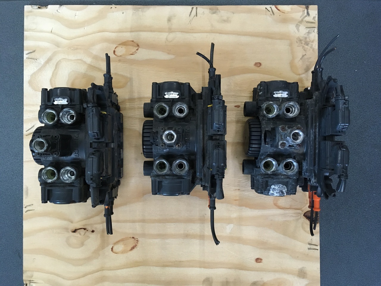 AXLE MODULATOR EPB-2 ACTROS-ATEGO - Piduriosad - Veoauto: pilt 1 AXLE MODULATOR EPB-2 ACTROS-ATEGO - Piduriosad - Veoauto: pilt 1