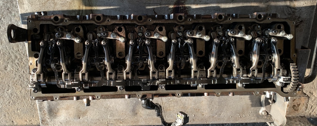 CYLINDER HEAD ASSEMBLY COMPLETE(INCLUDING CAMSHAFT) MAN TGA-TGS D2066 - Mootori pea - Veoauto: pilt 1 CYLINDER HEAD ASSEMBLY COMPLETE(INCLUDING CAMSHAFT) MAN TGA-TGS D2066 - Mootori pea - Veoauto: pilt 1