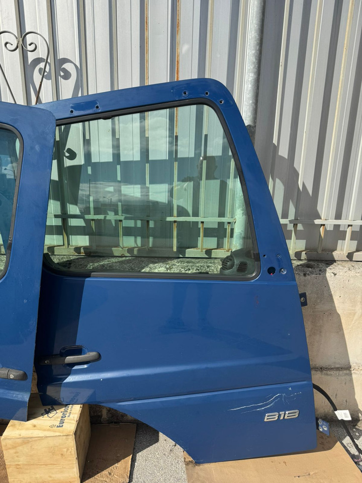 DOOR MERCEDES ATEGO 4 (LEFT AND RIGHT) - Kabiin ja interjöör: pilt 3 DOOR MERCEDES ATEGO 4 (LEFT AND RIGHT) - Kabiin ja interjöör: pilt 3
