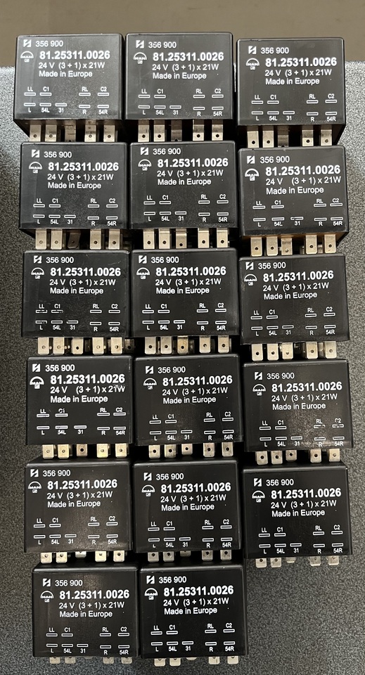 FLASHING-WIPING PULSE UNIT MAN F90,F2000 - Elektrisüsteem - Veoauto: pilt 4 FLASHING-WIPING PULSE UNIT MAN F90,F2000 - Elektrisüsteem - Veoauto: pilt 4