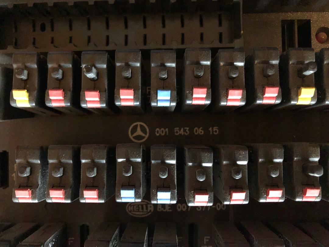MERCEDES ACTROS ELECTRICAL BASIC MODULE - Relee: pilt 2 MERCEDES ACTROS ELECTRICAL BASIC MODULE - Relee: pilt 2