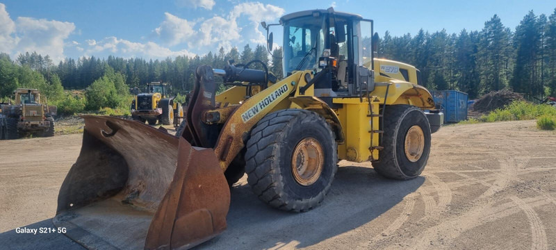 New Holland W270 - Rataslaadur: pilt 1 New Holland W270 - Rataslaadur: pilt 1