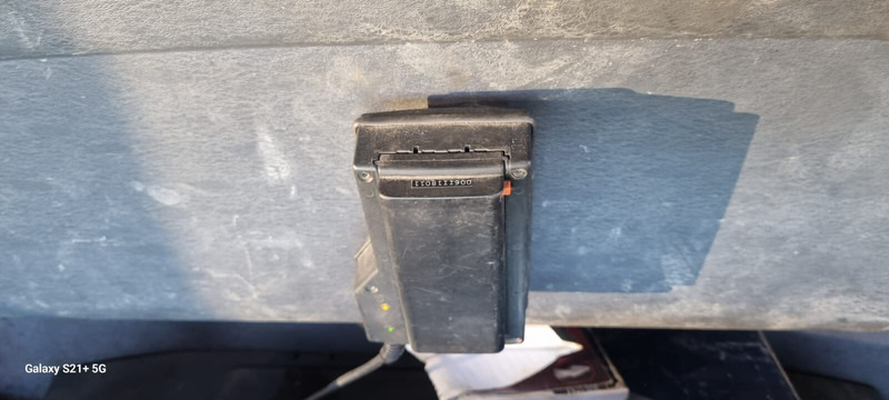 Madelveok/ Platvormveok, Kraanaga veoauto Scania P94D: pilt 9
