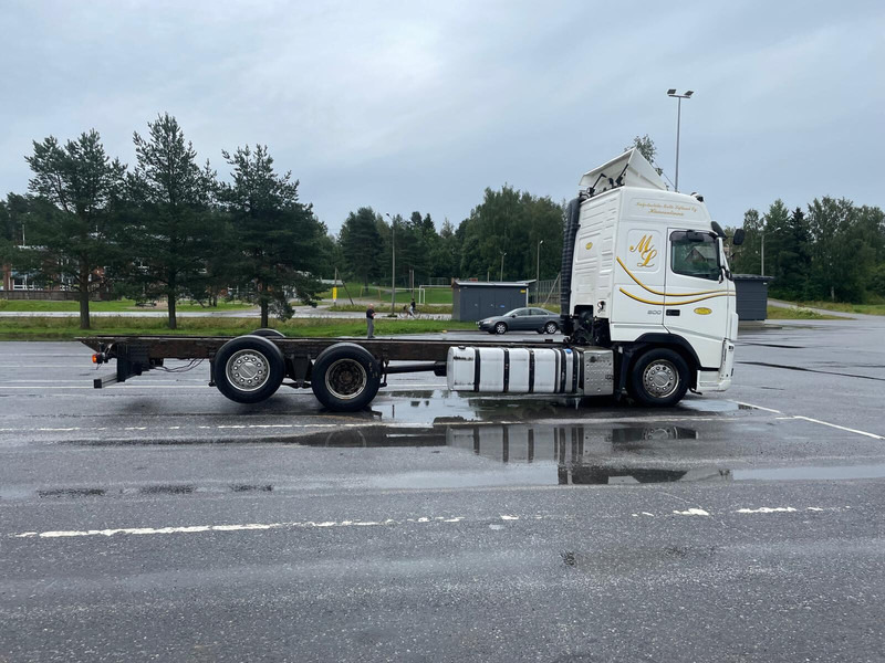 Volvo FH500 6x2 - Kabiinišassiiga veoauto: pilt 5 Volvo FH500 6x2 - Kabiinišassiiga veoauto: pilt 5