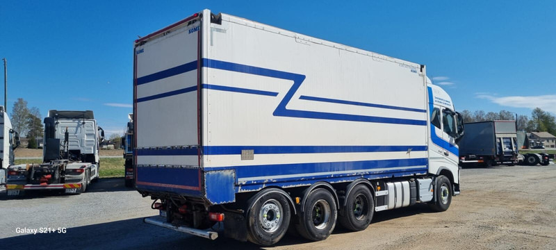 Volvo FH540 Globe 8x4 2017 MANUAL - Kasti veoauto: pilt 3 Volvo FH540 Globe 8x4 2017 MANUAL - Kasti veoauto: pilt 3