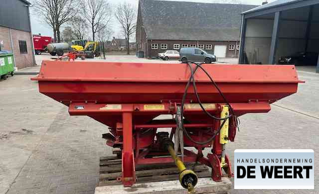 Lely centerliner stooier , front aandrijving - Väetiselaoturid: pilt 4 Lely centerliner stooier , front aandrijving - Väetiselaoturid: pilt 4