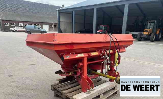 Lely centerliner stooier , front aandrijving - Väetiselaoturid: pilt 1 Lely centerliner stooier , front aandrijving - Väetiselaoturid: pilt 1