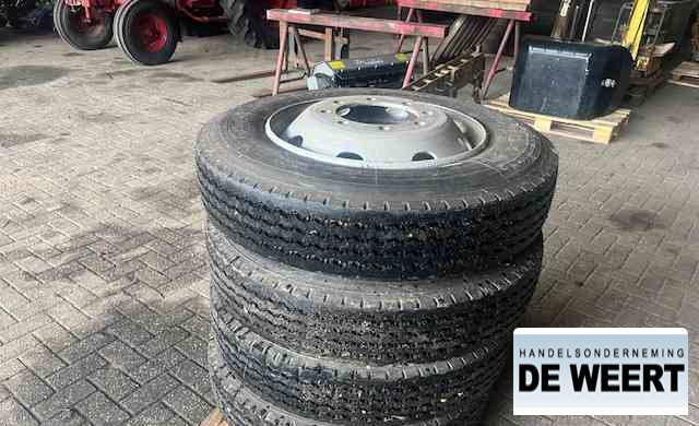 Michelin 9R22.5 , 9 R 22.5 - Rehvid ja veljed - Põllutööseade: pilt 3 Michelin 9R22.5 , 9 R 22.5 - Rehvid ja veljed - Põllutööseade: pilt 3