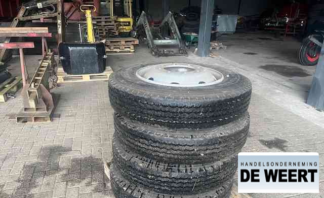 Michelin 9R22.5 , 9 R 22.5 - Rehvid ja veljed - Põllutööseade: pilt 2 Michelin 9R22.5 , 9 R 22.5 - Rehvid ja veljed - Põllutööseade: pilt 2
